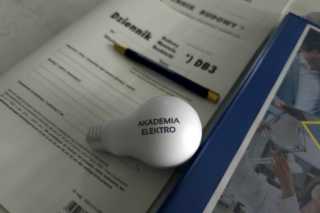 www.akademia-elektro.pl