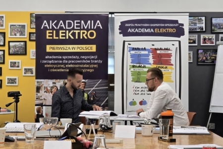 www.akademia-elektro.pl
